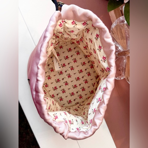 Pink Gucci Beauty Drawstring Bag - Picture 4 of 6